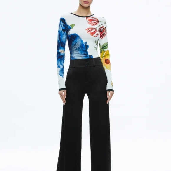 ALICE + OLIVIA Long Sleeved Top - Picture 5 of 8